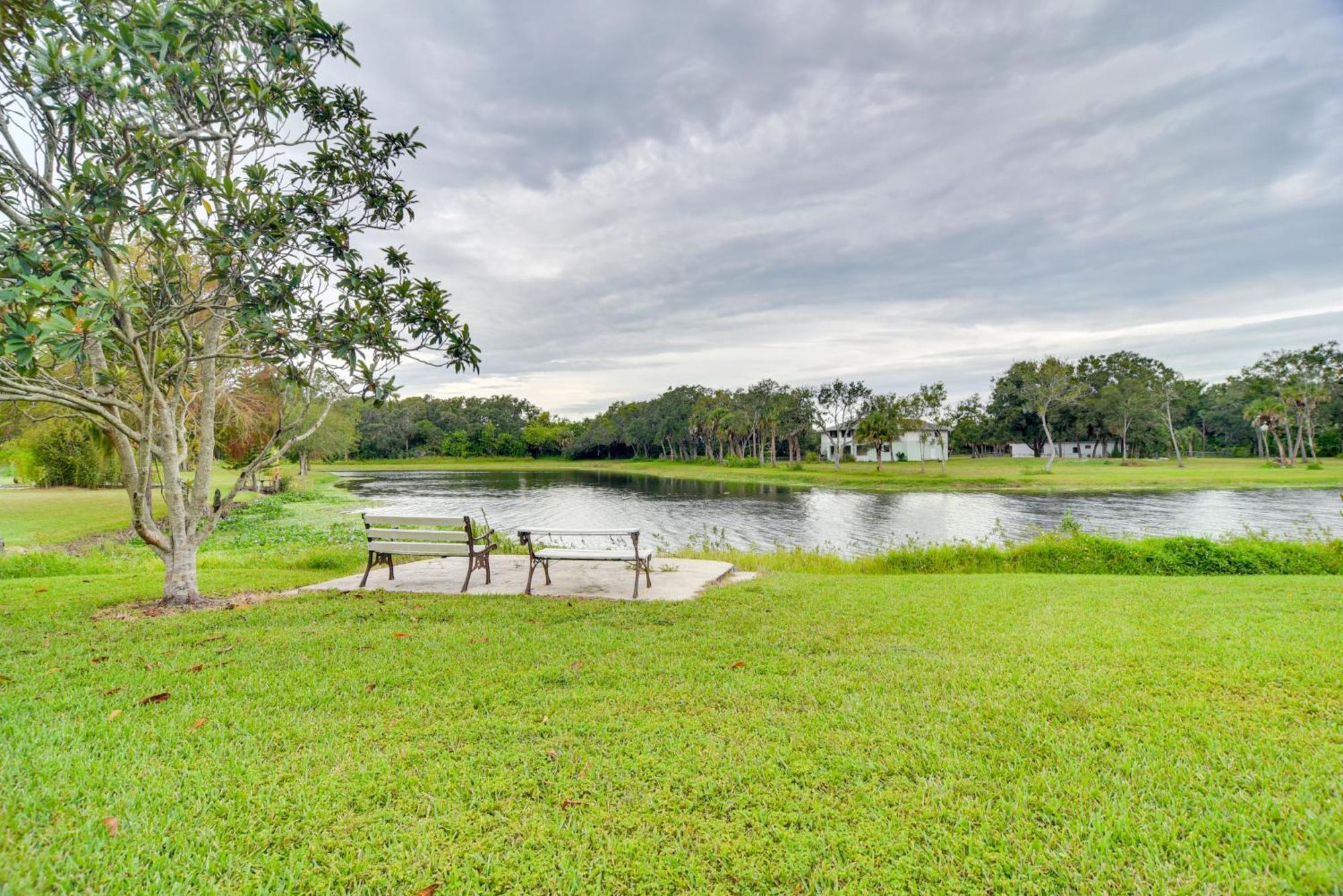 Sleek Largo Studio With Pond Less Than 7 Mi To Beach! Ngoại thất bức ảnh